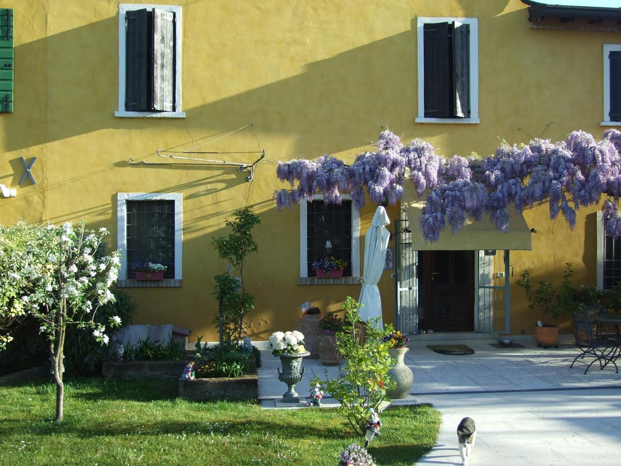B&B Casacasina Monzambano Eksteriør billede