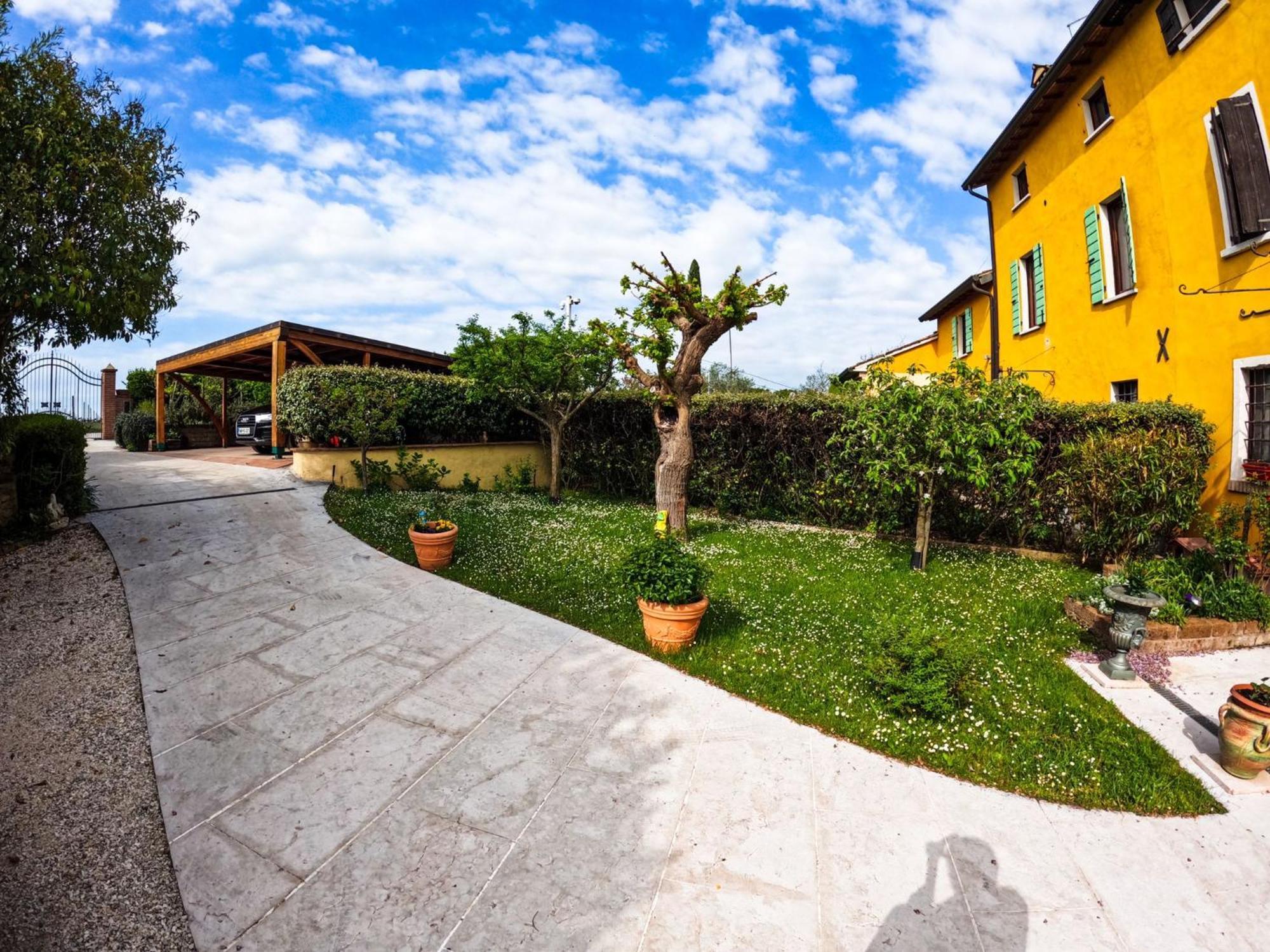 B&B Casacasina Monzambano Eksteriør billede