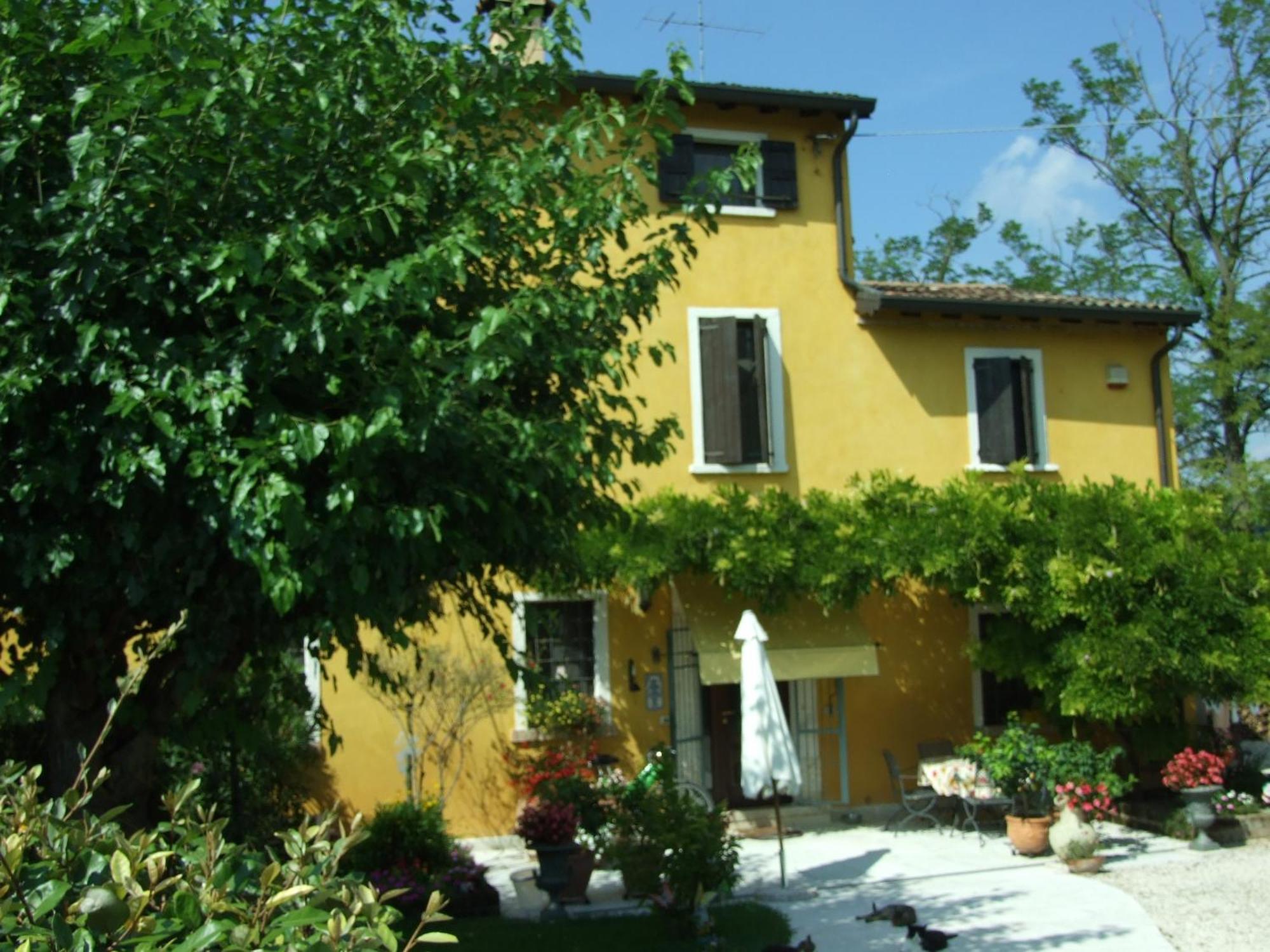 B&B Casacasina Monzambano Eksteriør billede
